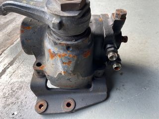 Caja de direcion se nissan atleon