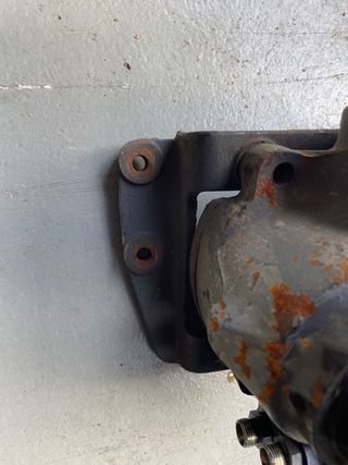 Caja de direcion se nissan atleon