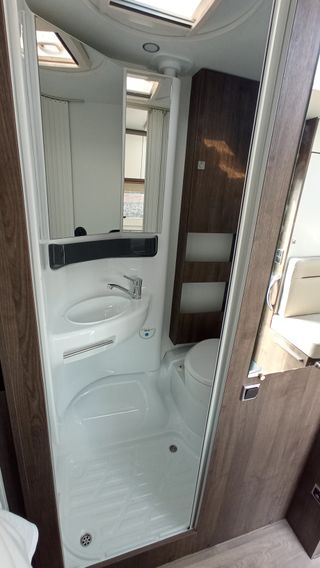 Autocaravana Benimar Yrteo 861 camas gemelas