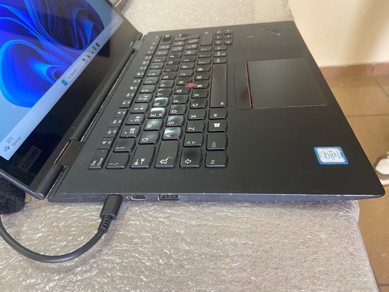 LENOVO YOGA X1 G3 I5 I5 8350U 8 RAM 256 NVME afbeelding 5