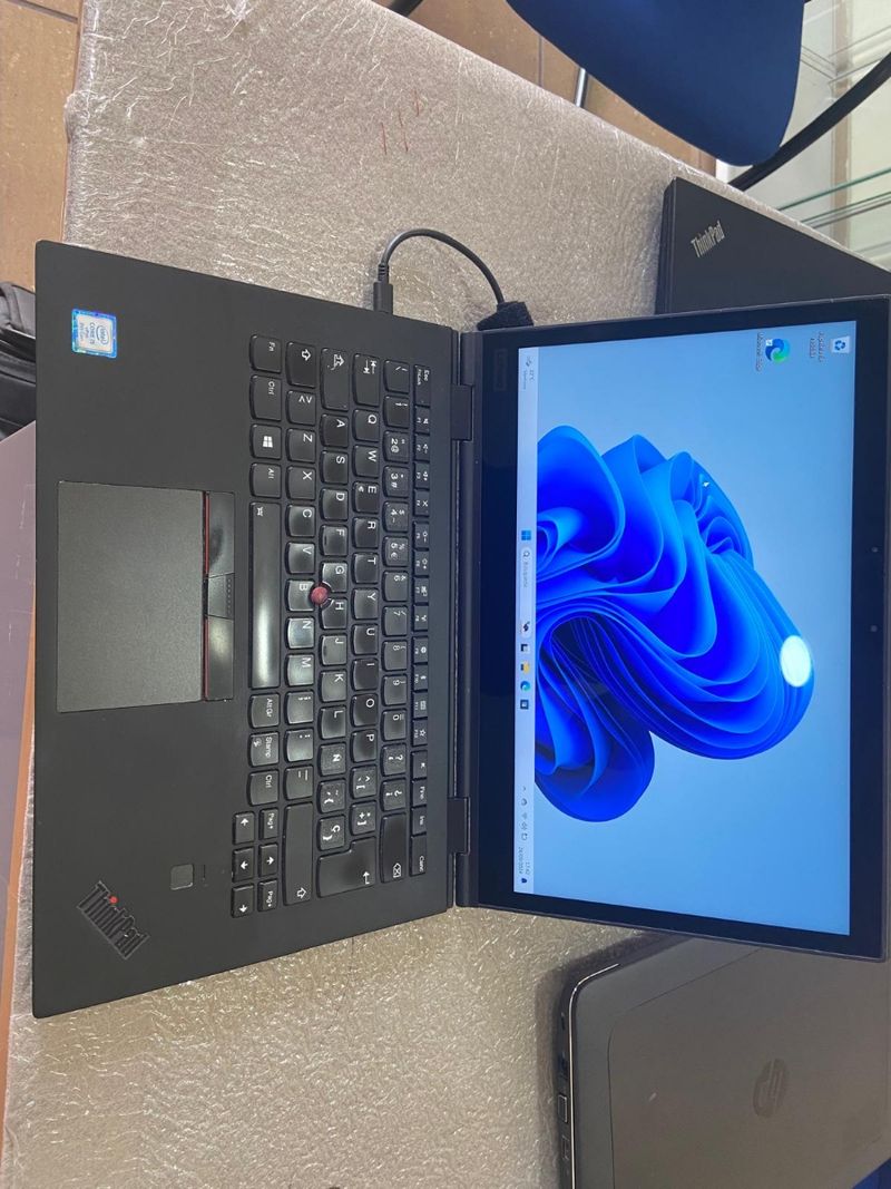 LENOVO YOGA X1 G3 I5 I5 8350U 8 RAM 256 NVME afbeelding 7