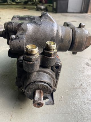 Se vende caja de direcion de nissan cabsthar