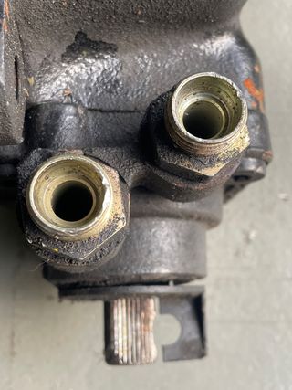 Se vende caja de direcion de nissan cabsthar