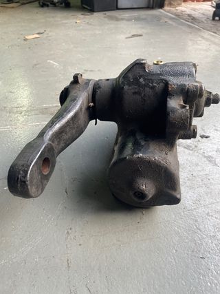 Se vende caja de direcion de nissan cabsthar