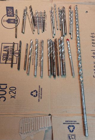 Lote de 33 brocas de vidria