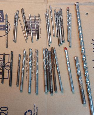 Lote de 33 brocas de vidria