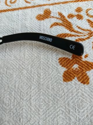 Occhiali da sole vintage Moschino