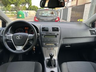 Toyota Avensis 2010