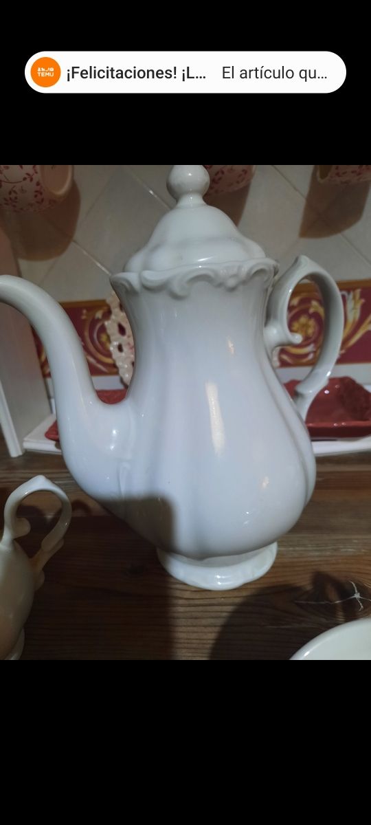 Juegi de café blanco para 6 personas  15€