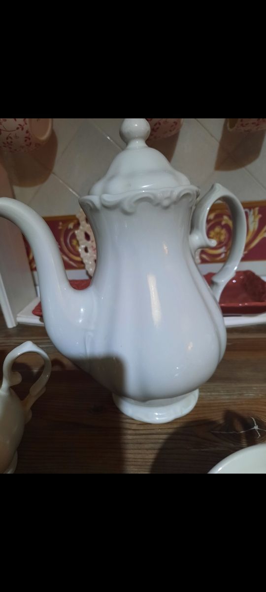 Juegi de café blanco para 6 personas  15€