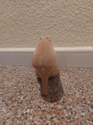 Zapato de tacón beig