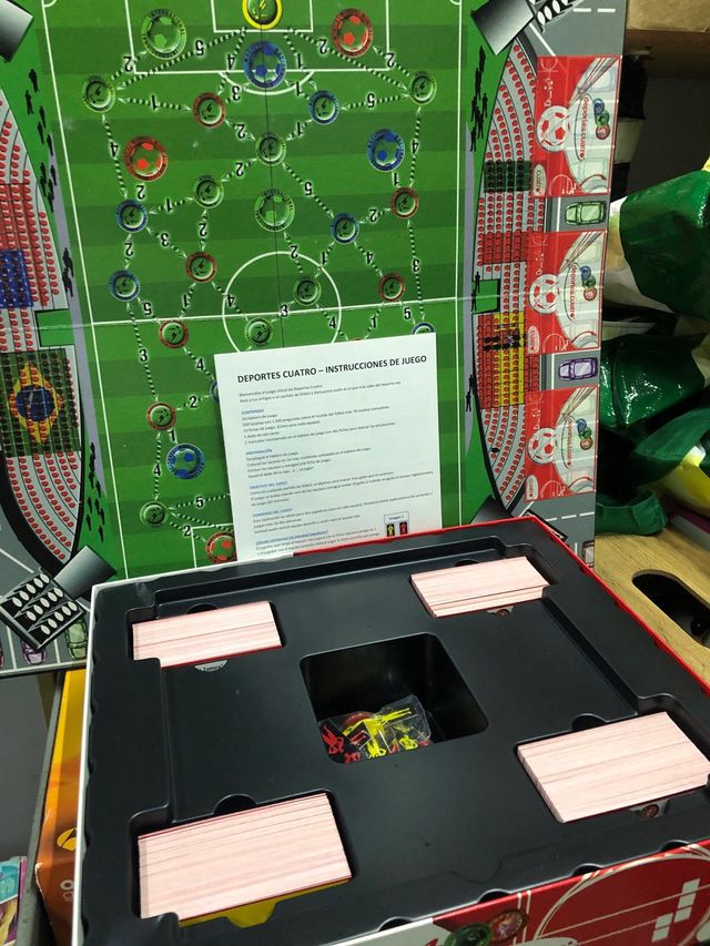 Lote de tres juegos de mesa.