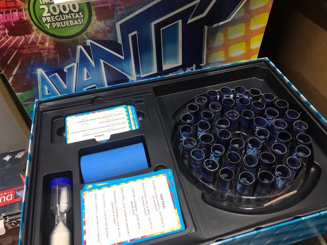 Lote de tres juegos de mesa.