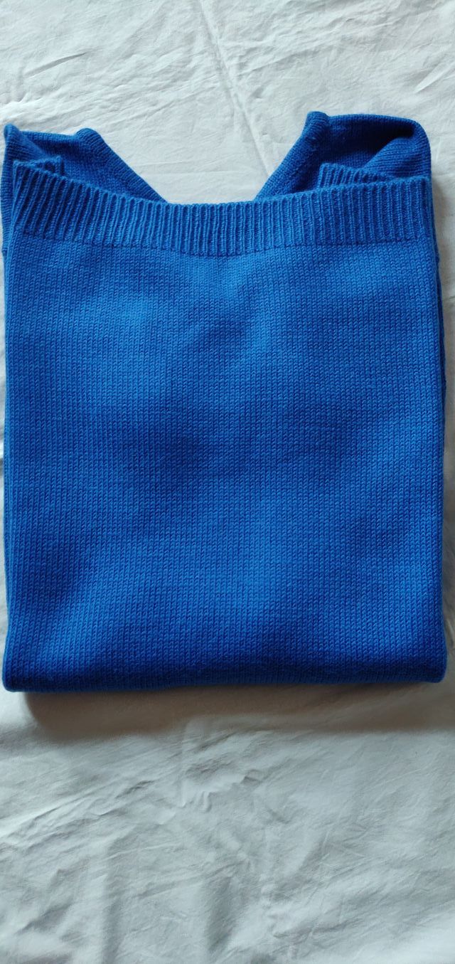 Maglione in lana confezionato a mano capo unico