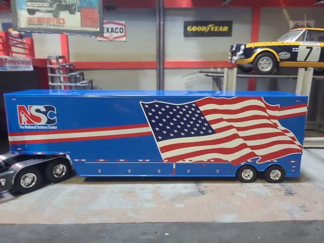 CAMIÃO ARTICULADO AMERICANO