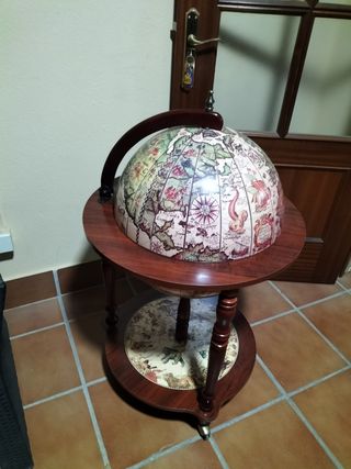 Mesa bar bola del mundo