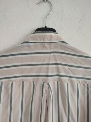 Camisa beige y gris Stradivarius