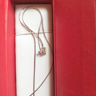 Collar de plata