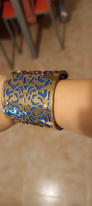 Brazalete Tallado