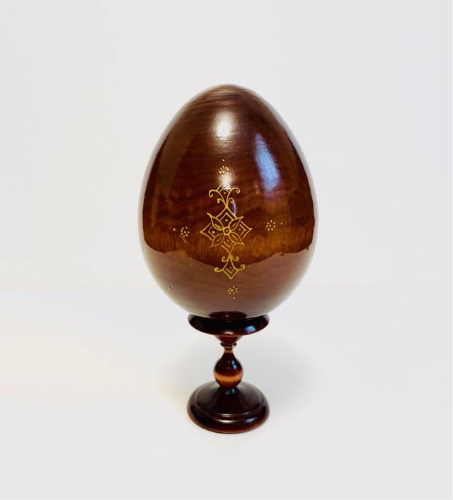 Uovo russo dipinto a mano