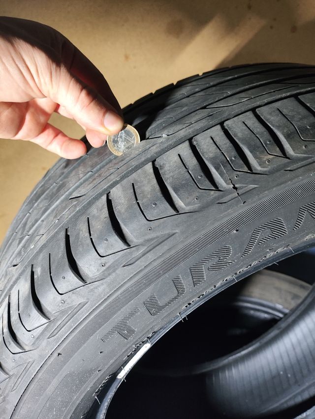 195/60/16 89H Neumáticos