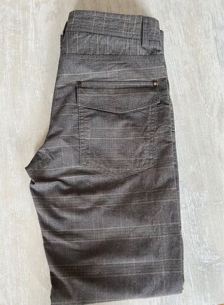 Pantalon Cuadros Zara gris talla 36