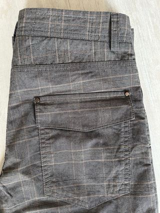 Pantalon Cuadros Zara gris talla 36