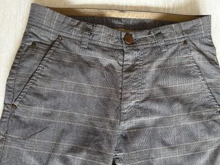 Pantalon Cuadros Zara gris talla 36