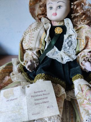 Bambola di porcellana
