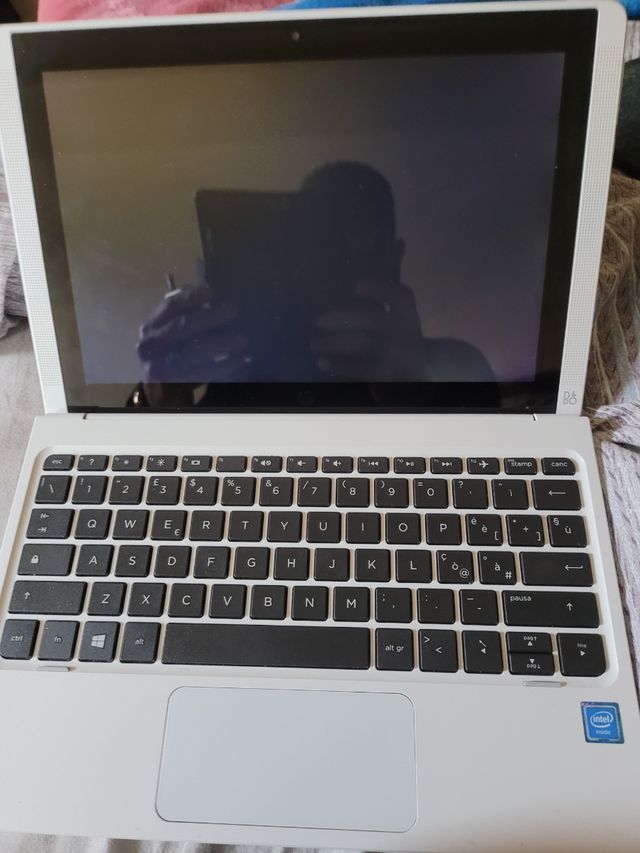 Hp pavilion decatable x2