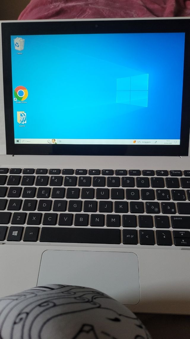 Hp pavilion decatable x2