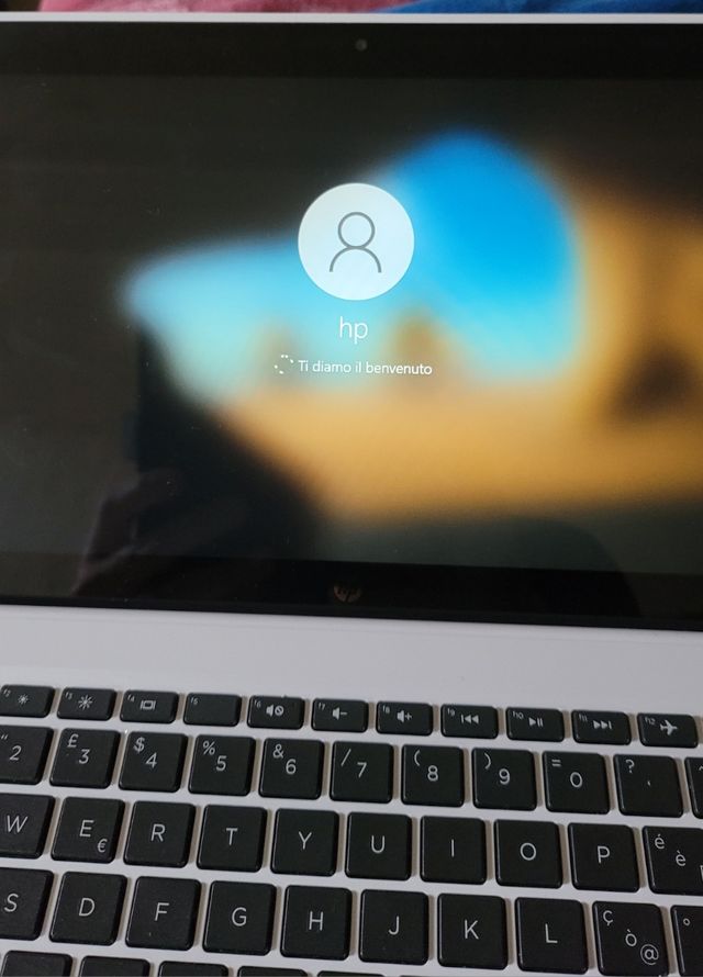 Hp pavilion decatable x2