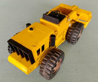 Excavadora de juguete Tonka