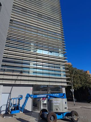 Sustitución de cristales de muro cortina,,,