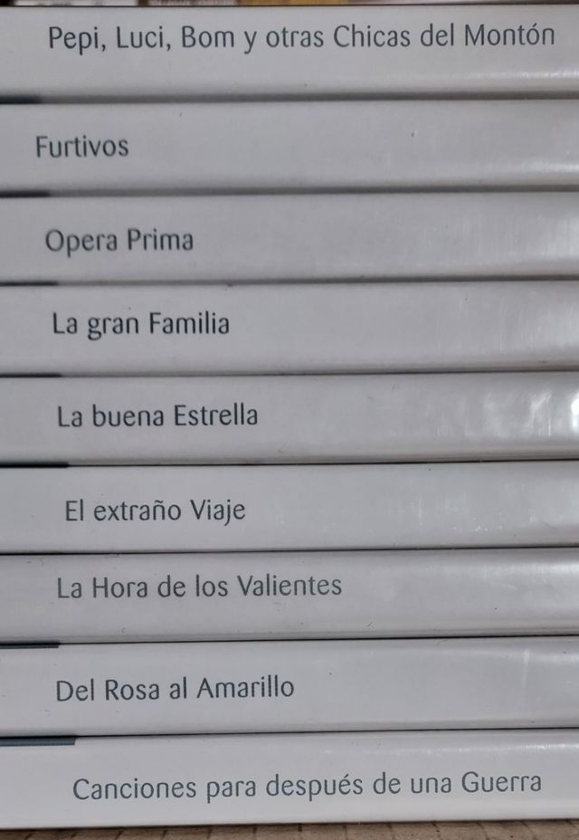 27 DVD de cine español. Editado por El Pais.