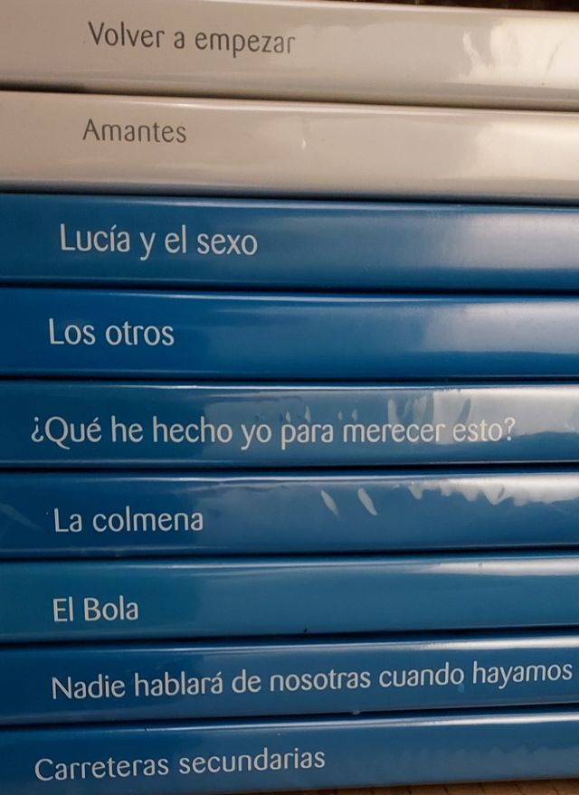 27 DVD de cine español. Editado por El Pais.