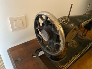 Maquina de coser antigua