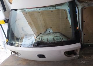 Portón trasero Leon 1M