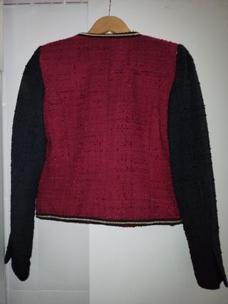 Chaqueta tipo chanel Mango 
