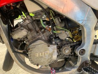 Honda CR125cc, monte