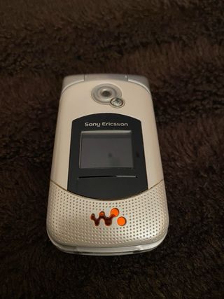 Telefono Sony Ericsson W300i