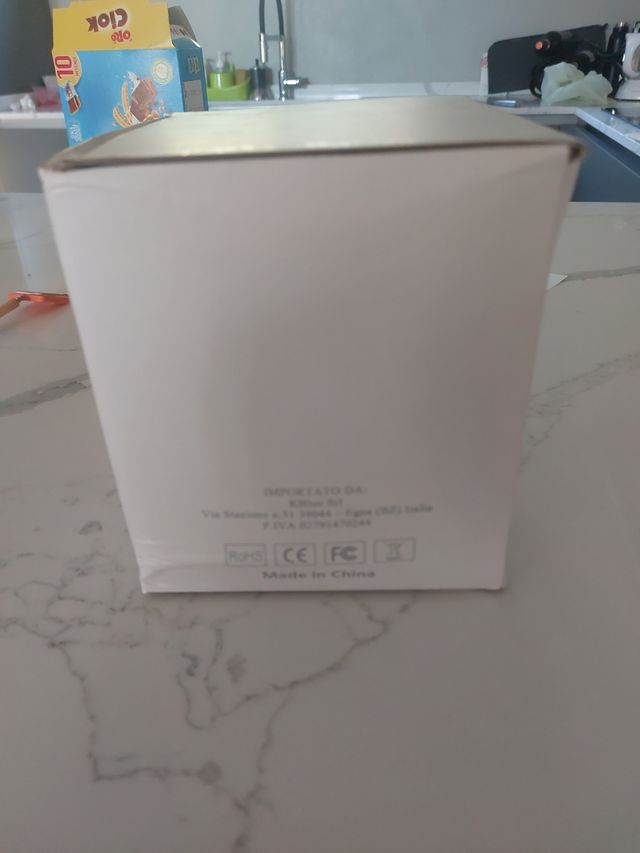 Wi-fi smart table lamp