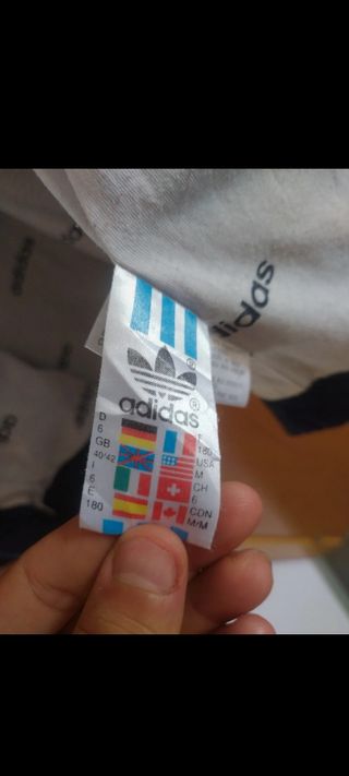 Chaqueta adidas original talla M 