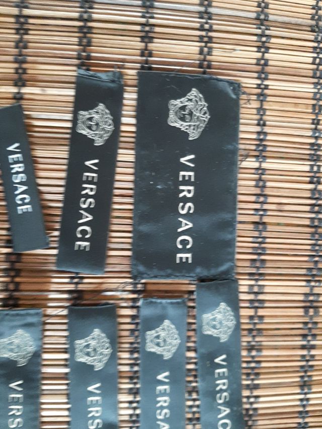 Etichette versace