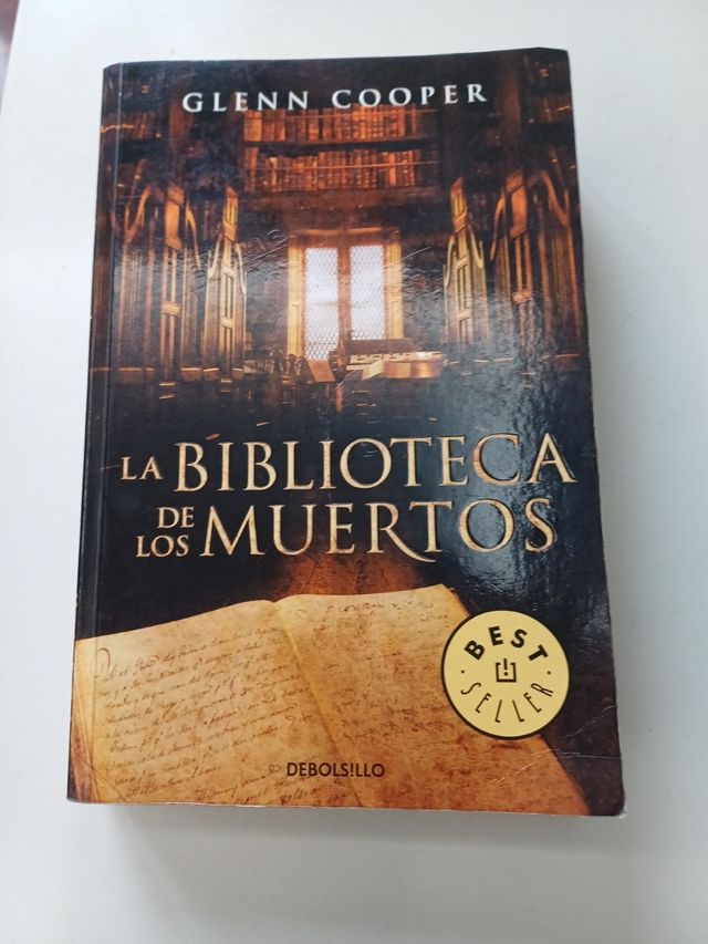 Libro la biblioteca de los muertos