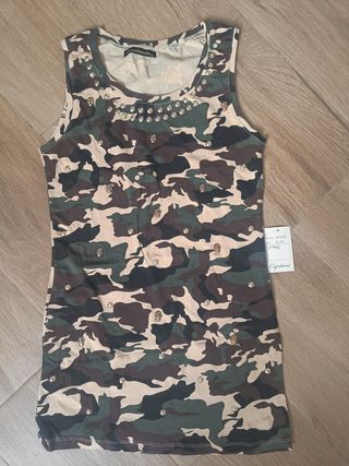 Camiseta tachuelas militar sin mangas