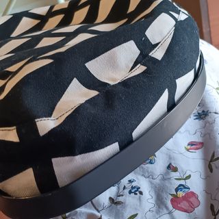 Supporto PC da letto ikea