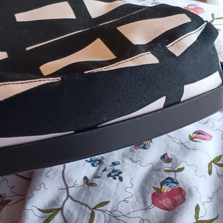 Supporto PC da letto ikea