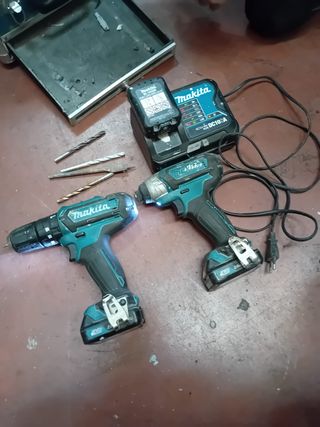Taladros atornillador Makita 10.8 V y maletin