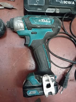 Taladros atornillador Makita 10.8 V y maletin